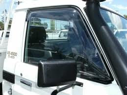 Déflecteur toyota HZJ79