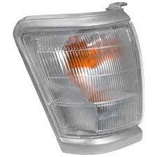 Feu droit Toyota LN1