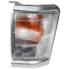 Feu gauche Toyota LN1